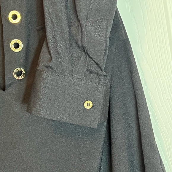 Calvin Klein Black Blouse Dress Shirt Long Sleeved EUC Gold Accent Buttons Sz M - Picture 4 of 11